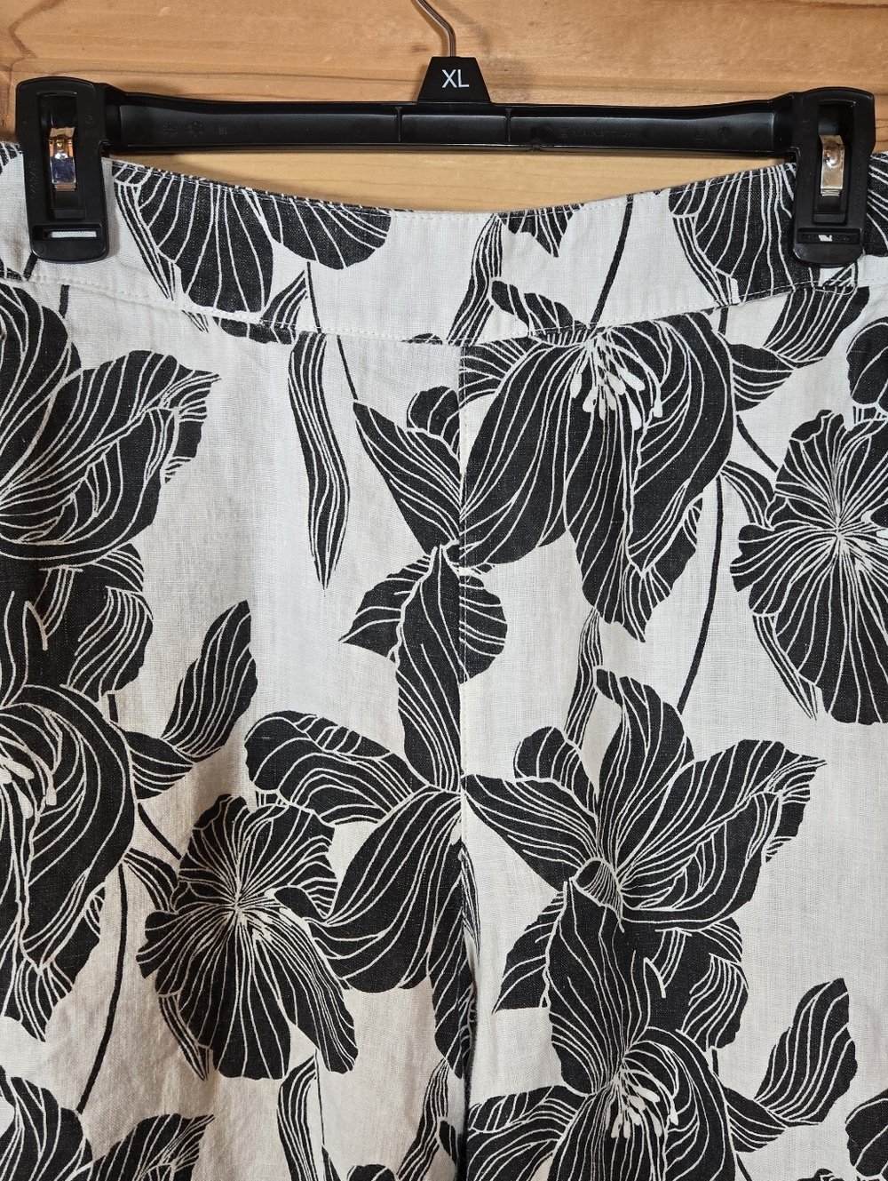 Black & White Floral Wide-Leg Pants